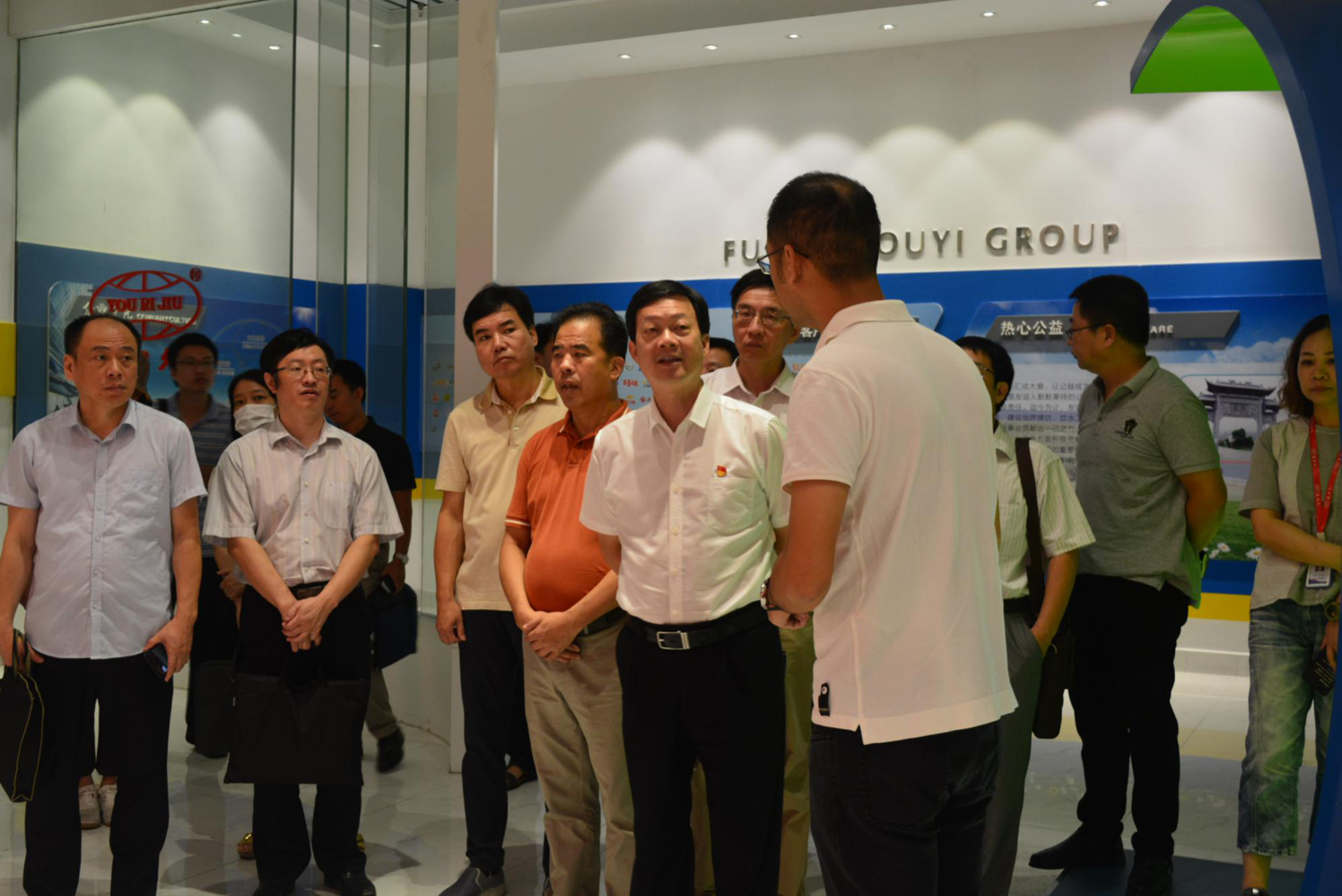 福建省工信厅向导一行莅临Z6人生就是博集团调研