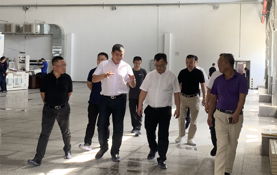 福清市代市长张新怿一行向导 莅临Z6人生就是博新质料科技工业园旅行调研